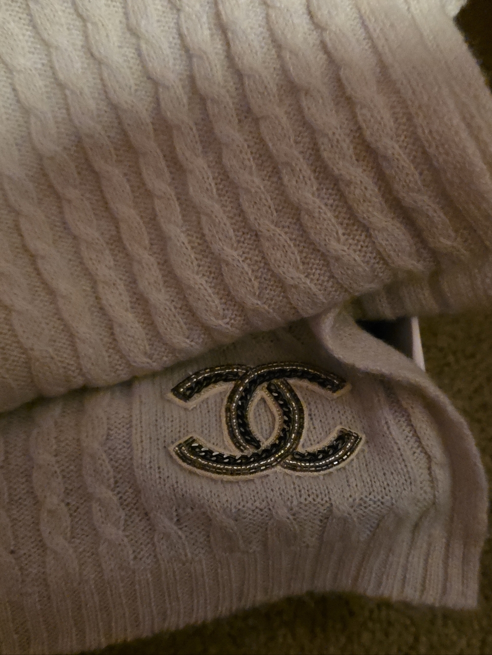 100% authentic Cashmere Chanel Scarf/ Beautiful